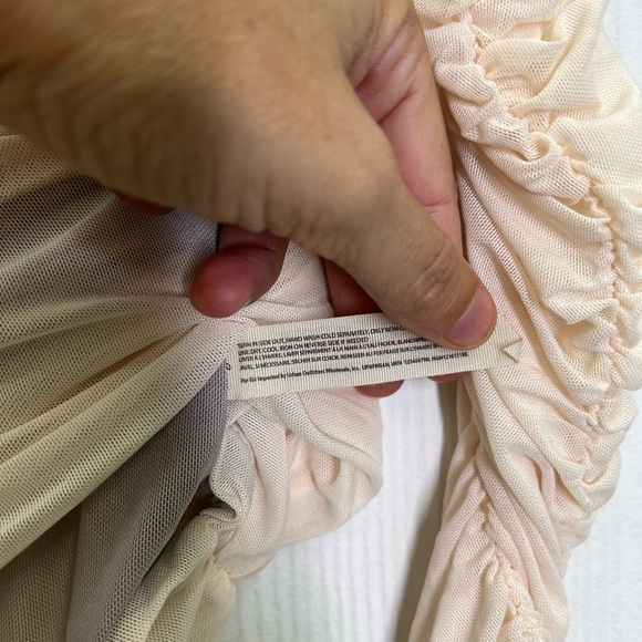 Free People - As Is Cream Ivory Gathered Off Shoulder Long Sleeve Blouse Small - Picture 10 of 11